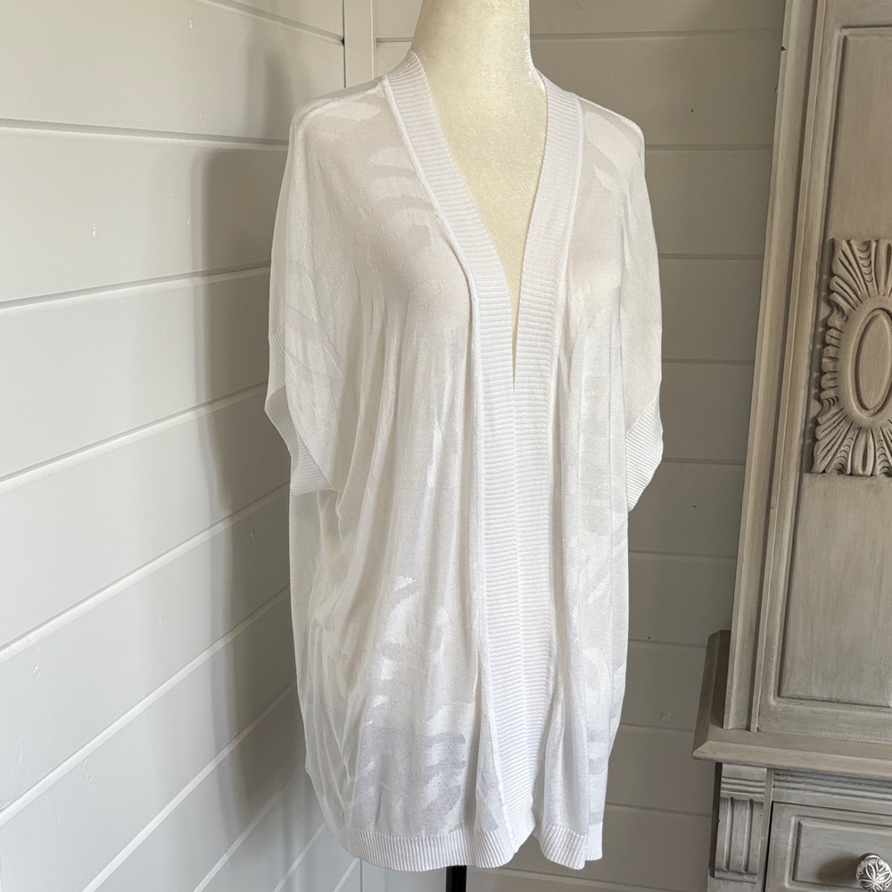 🆕 Cleo White Open-Front Cardigan with faint Palm leaf design, NWT, XLP
